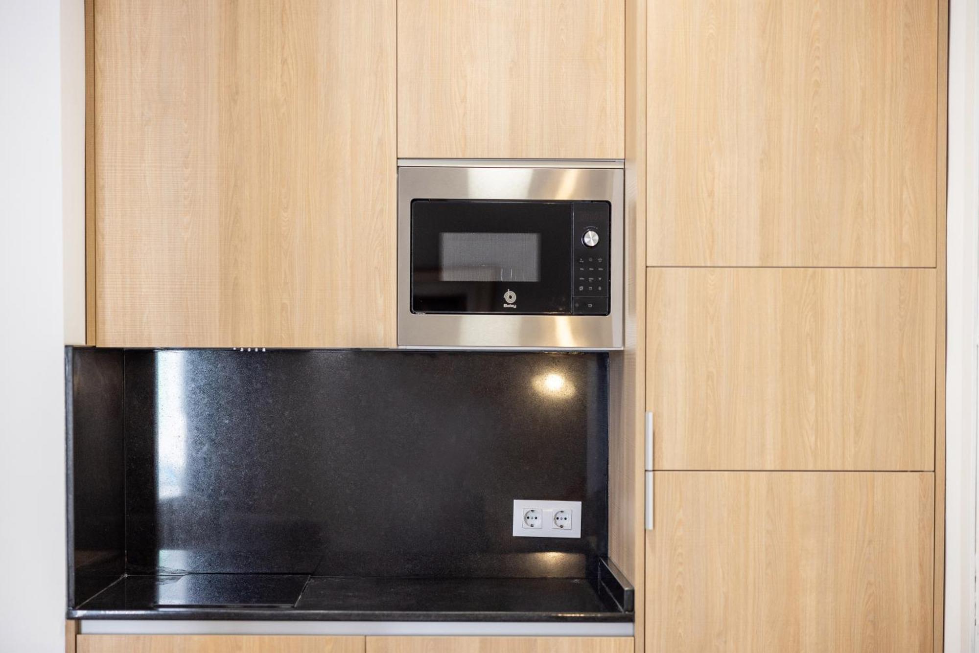 Montaber Apartments - La Paz Market มาดริด ภายนอก รูปภาพ