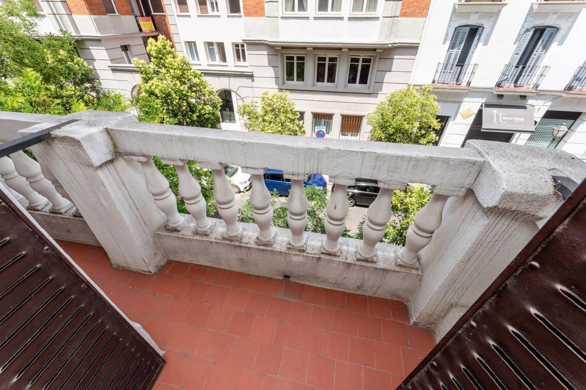 Montaber Apartments - La Paz Market มาดริด ภายนอก รูปภาพ
